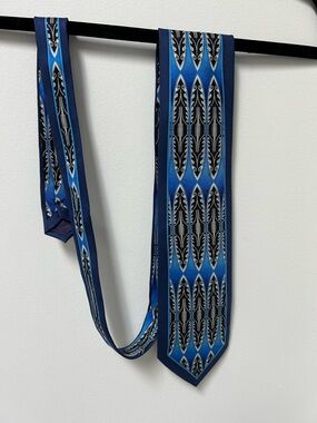 Gattonero Italy 100 percent Silk Men’s tie